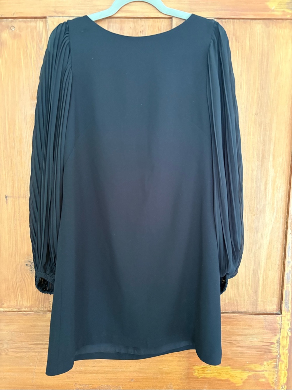 White House Black Market Black Crepe Dress Pleated Long Sleeves 8